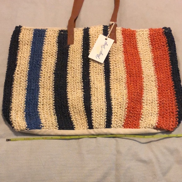 *Beachly weekend bag 💼 - Picture 3 of 6